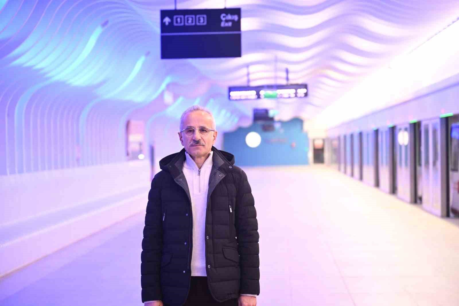 bakan uraloglu turkiyenin en hizli metrosu istanbul trafigine nefes aldiriyor 0 Pwalbvgt