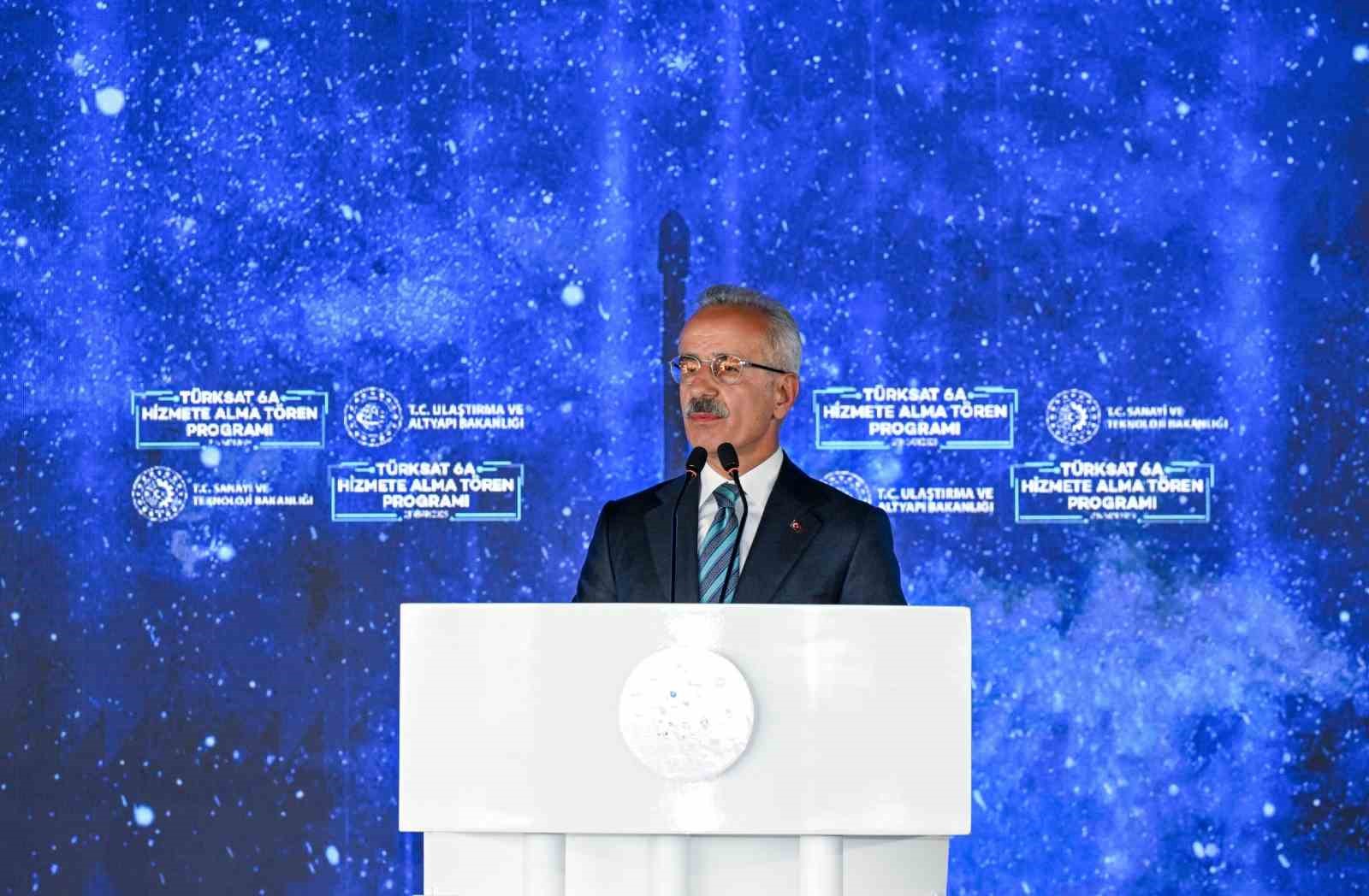 Bakan Uraloğlu: "TÜRKSAT 6A ile ülkemizi haberleşme uydusu tasarlayıp üretebilen dünyadaki 11 ülke arasına taşıdık" 6 bakan uraloglu turksat 6a ile ulkemizi haberlesme uydusu tasarlayip uretebilen dunyadaki 11 ulke arasina SdNW4zdQ