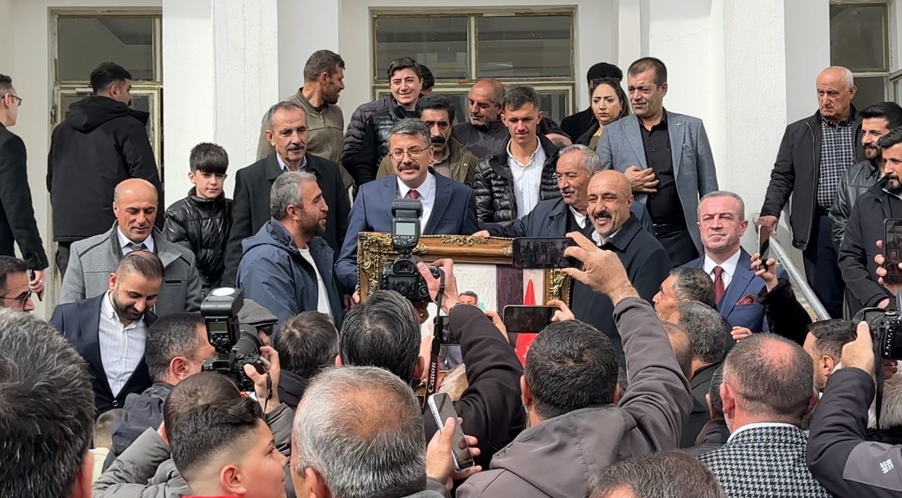 bakan yardimciligina atanan vali ali celikten veda ziyareti 6