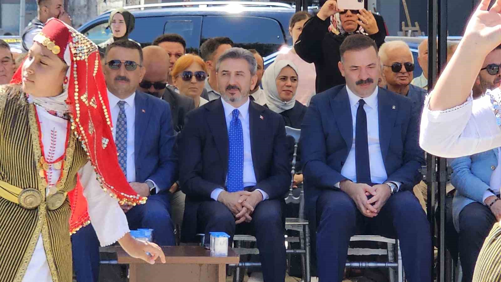 Bakan Yardımcısı Aydın’dan, Amelebirliği’nin 103. yılında madencilere deprem teşekkürü 7 bakan yardimcisi aydindan amelebirliginin 103 yilinda madencilere deprem tesekkuru 3 P2id6HVT