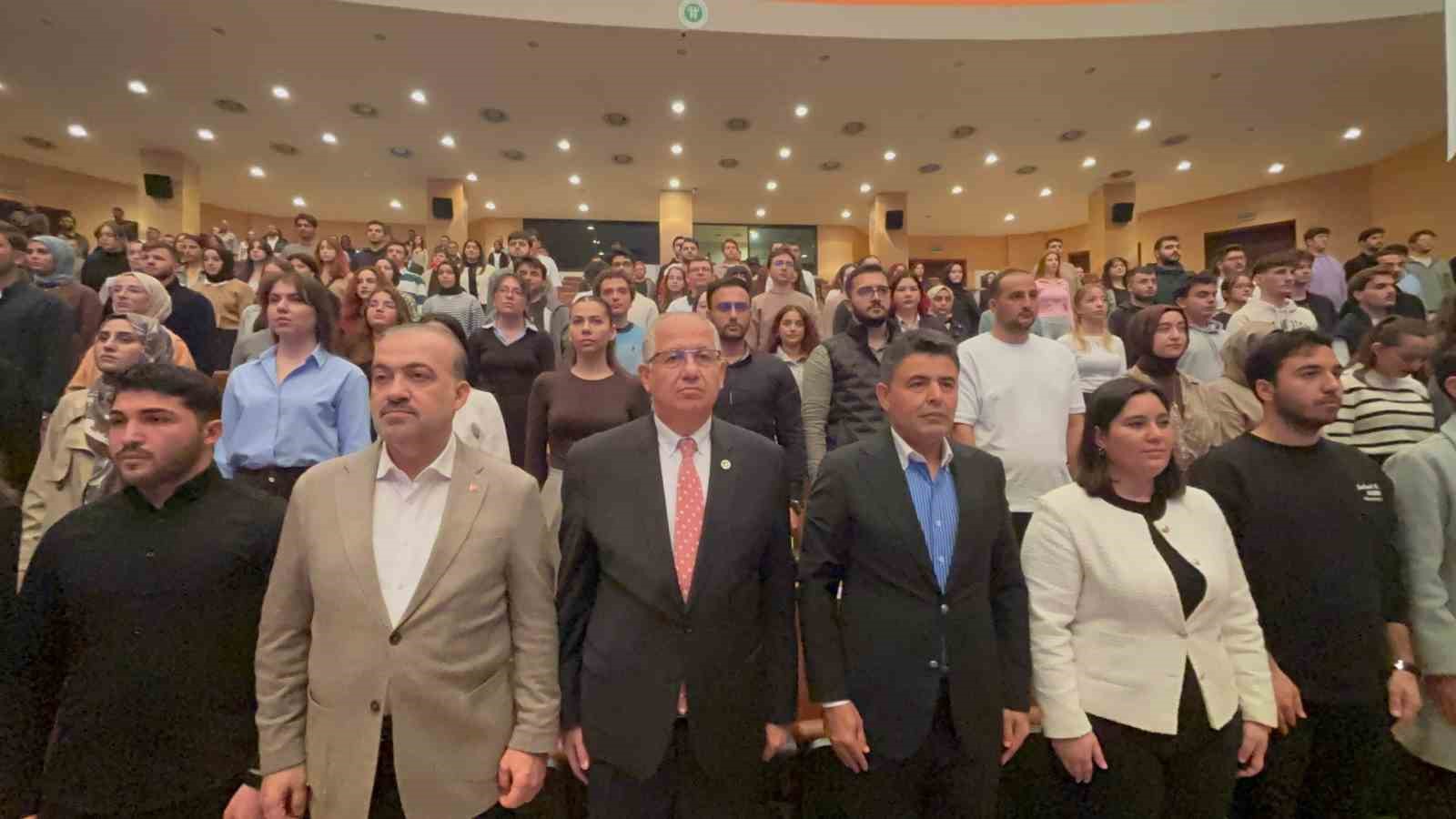 bakan yardimcisi boyraz genclere milli hizli treni boyle tanitti 3 1aRtAn53
