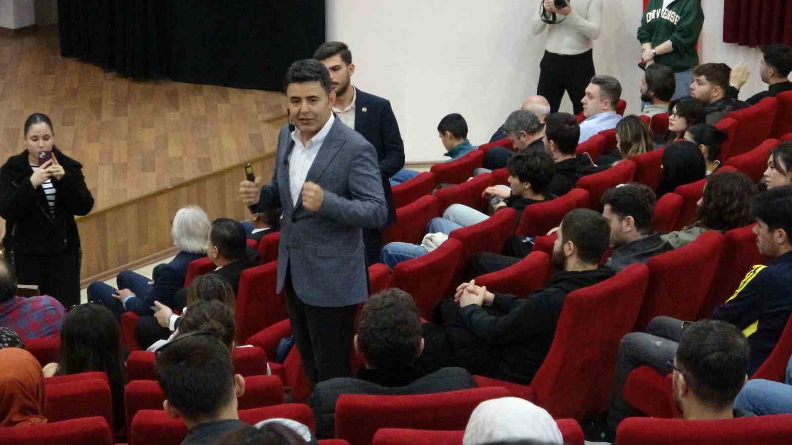 bakan yardimcisi boyraz ufest canakkalede genclerle bulustu 0 7XEX5W5X