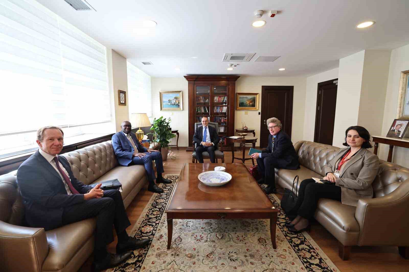 bakan yardimcisi bozay bmnin kibris ozel temsilcisi diagneyi kabul etti 0 iuEOe2q9