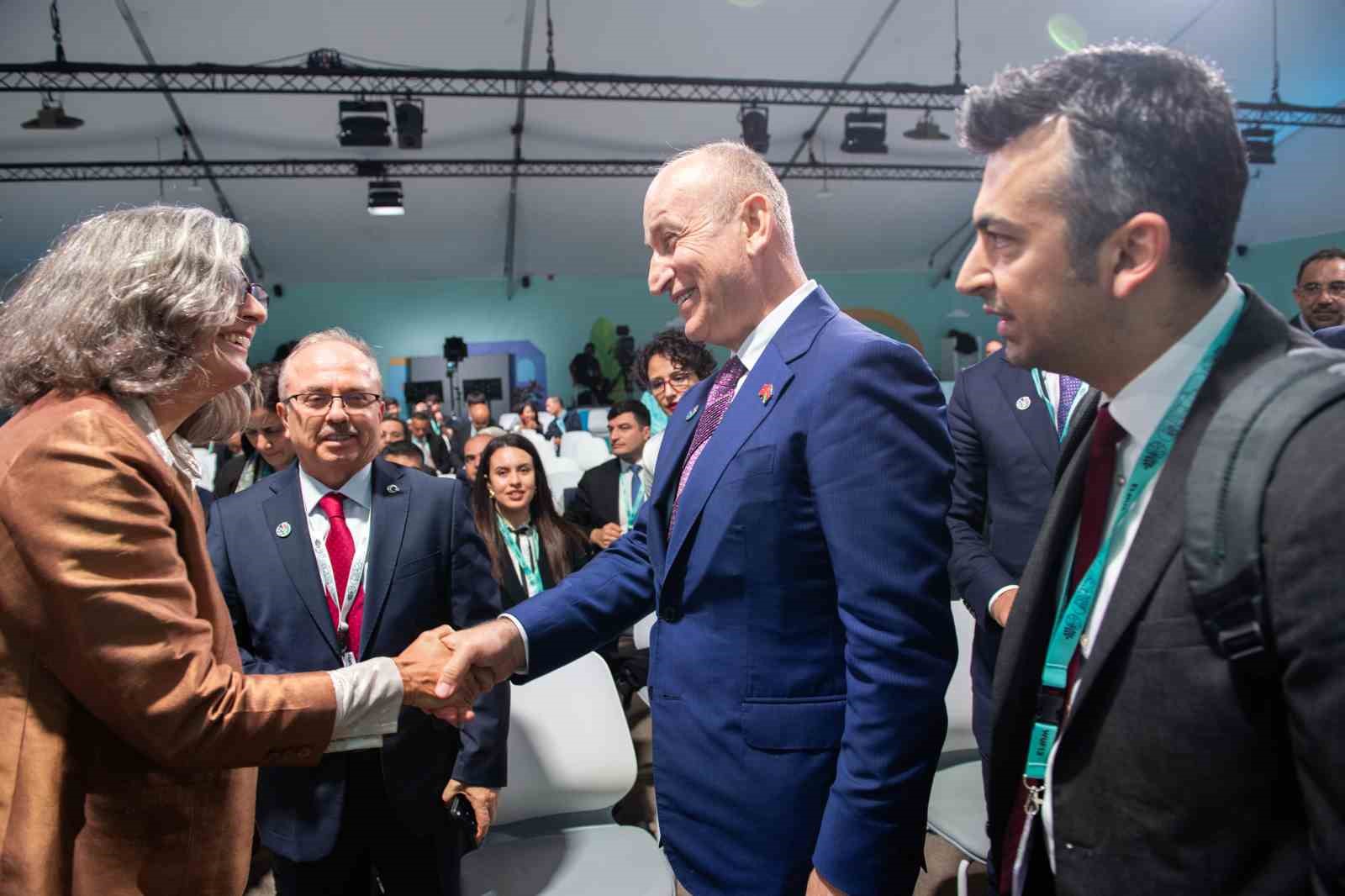 bakan yardimcisi bulut 13 dunya kentsel forumunda turkiyenin ulusal beyanini acikladi 2 J96ctFRW
