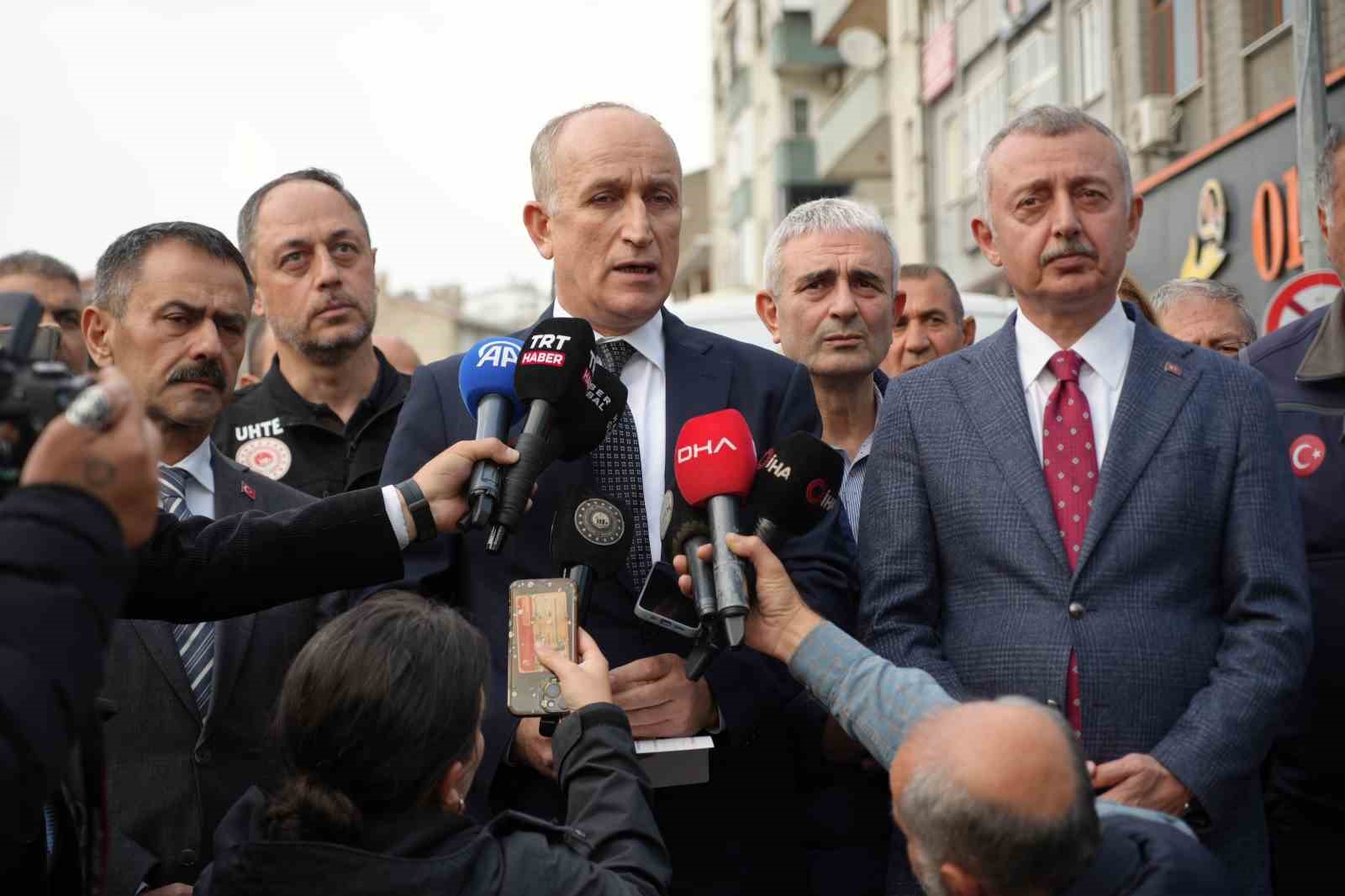 bakan yardimcisi bulut bu binanin zarar gormesinde zemin onemli bir etken olmus 1 i5Xmaazy