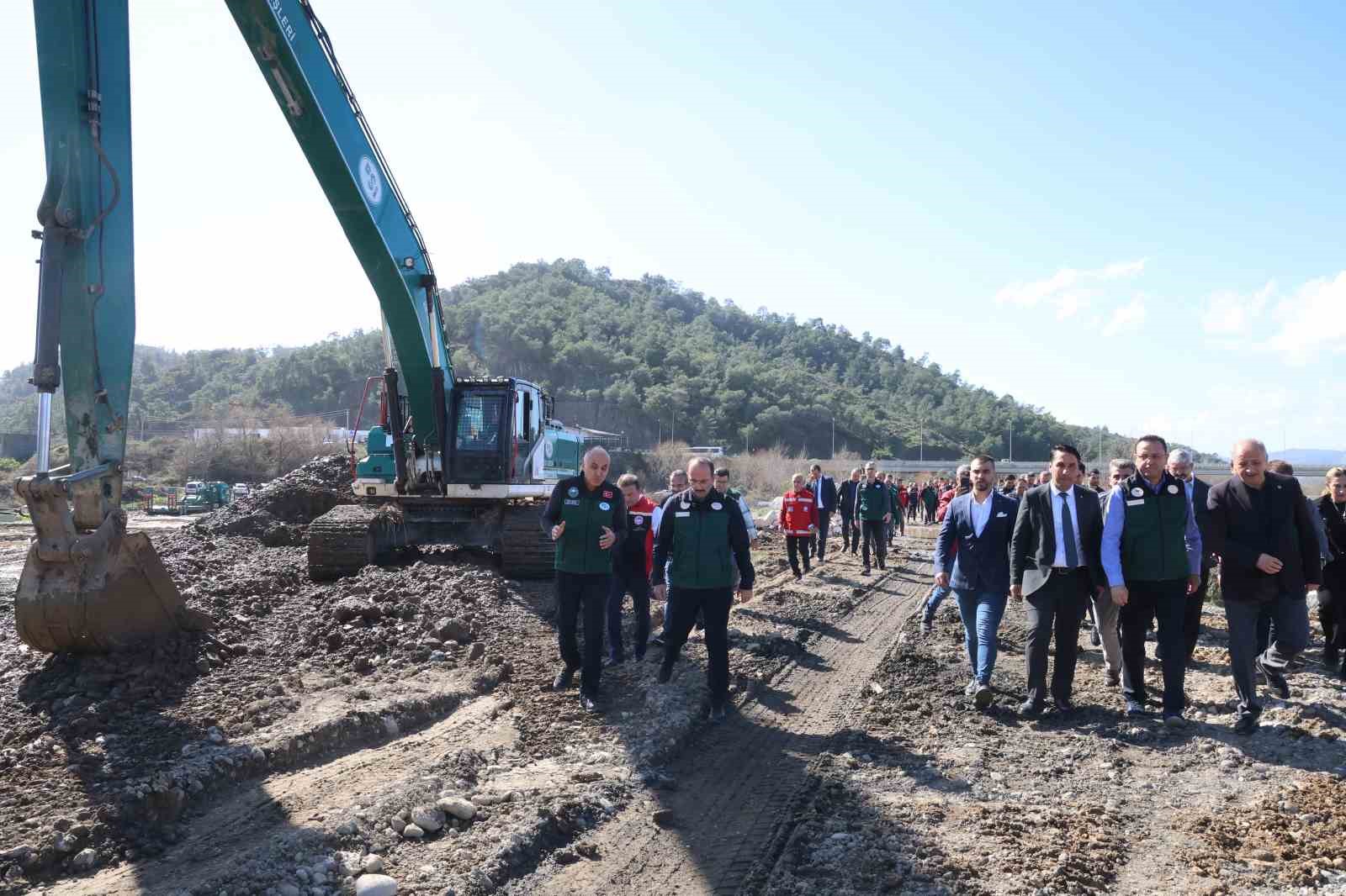 bakan yardimcisi gizligider gecen yila oranla yagislar yuzde 66 artti 2 z3VGrPj9