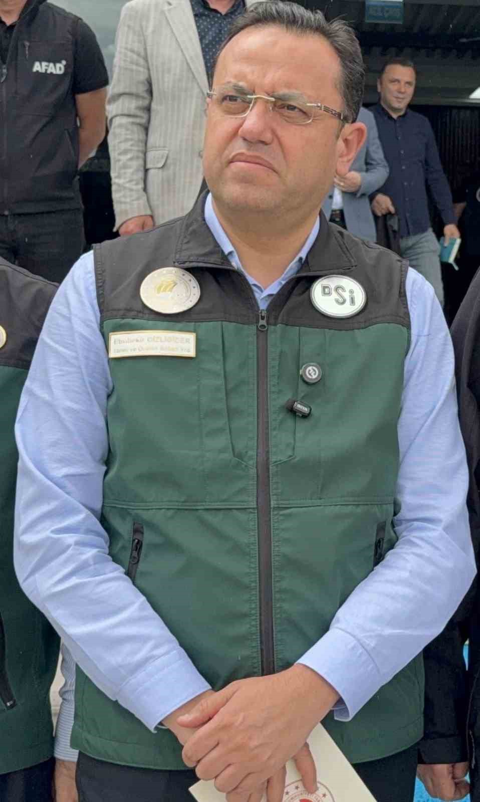 Bakan Yardımcısı Gizligider: "Reşadiye’de debi saniyede 354, Niksar’da ise 479 metreküpe ulaştı" 10 bakan yardimcisi gizligider resadiyede debi saniyede 354 niksarda ise 479 metrekupe ulasti 6 Tc9XWlH2