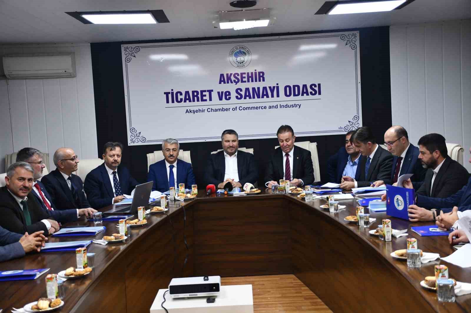 Bakan Yardımcısı İnan: "Akşehir’in potansiyelini açığa çıkarmak için sanayi alanlarını lojistik potansiyeli de gözeterek planladık" 5 bakan yardimcisi inan aksehirin potansiyelini aciga cikarmak icin sanayi alanlarini lojistik potansiyeli de gozeterek QBMzKRIV