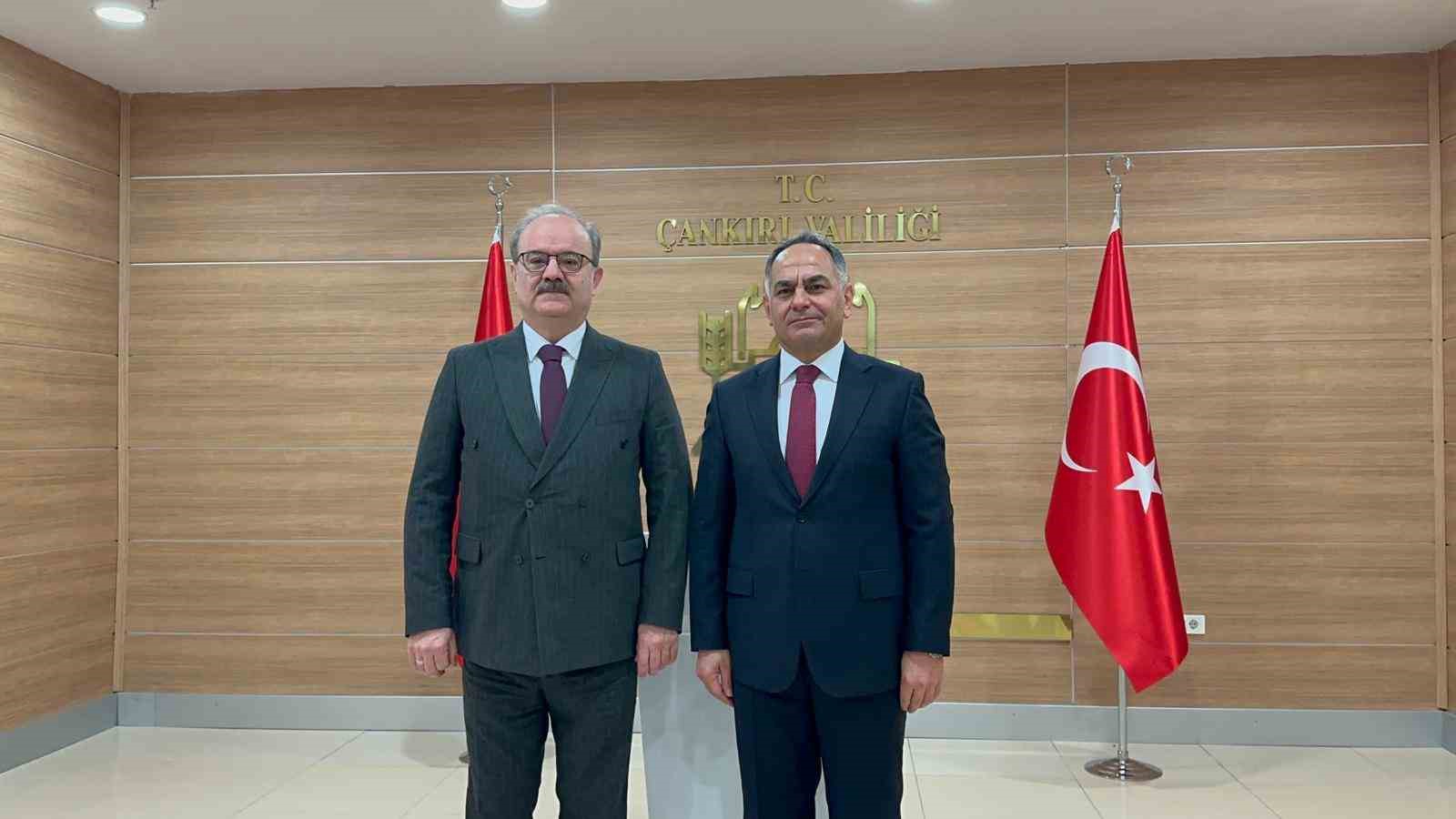 bakan yardimcisi serdar cam cankiri devletimize katma deger uretmektedir 3 8Eei3Oku