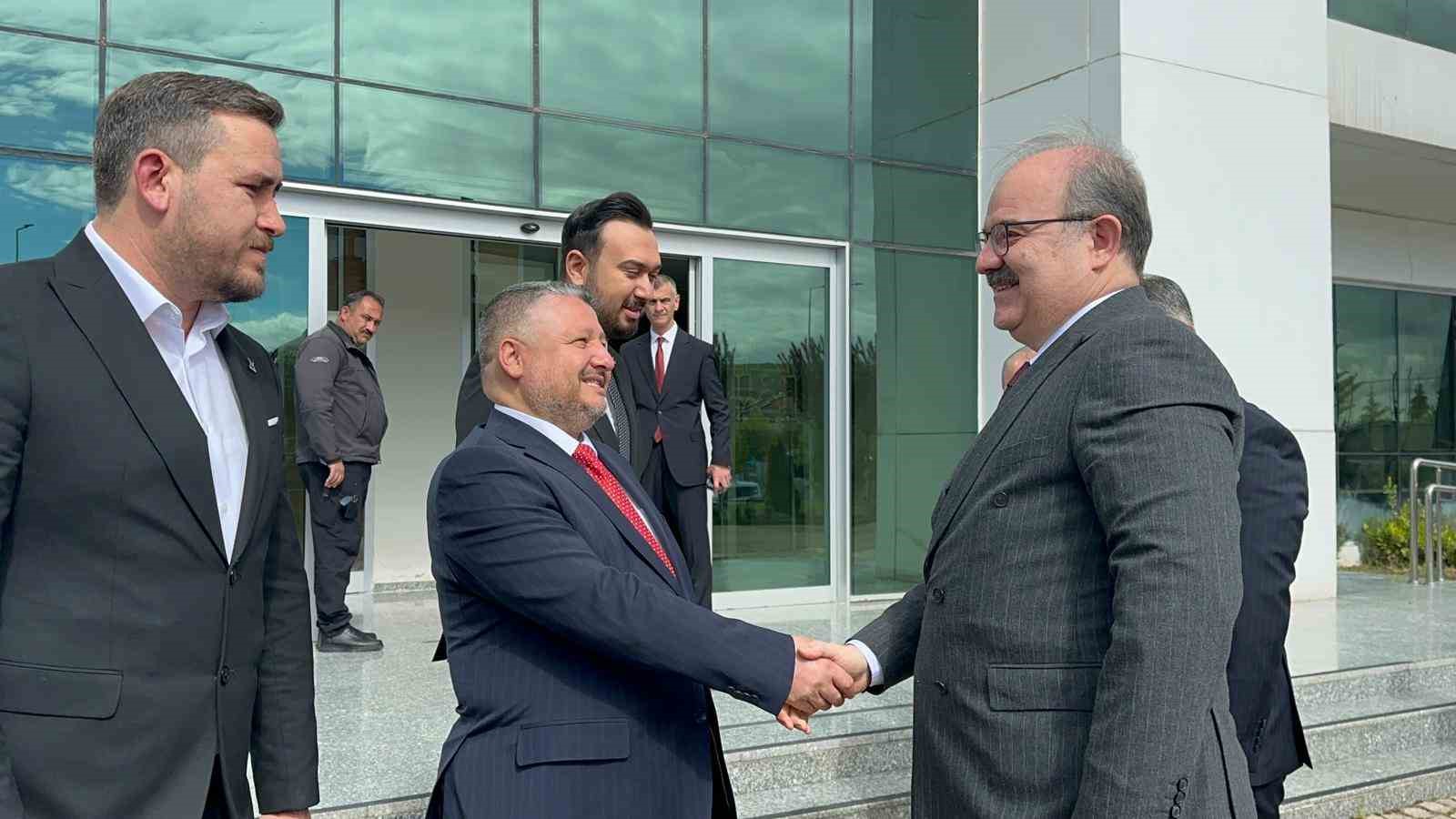 bakan yardimcisi serdar cam cankiri devletimize katma deger uretmektedir 5 zz6UaEQN