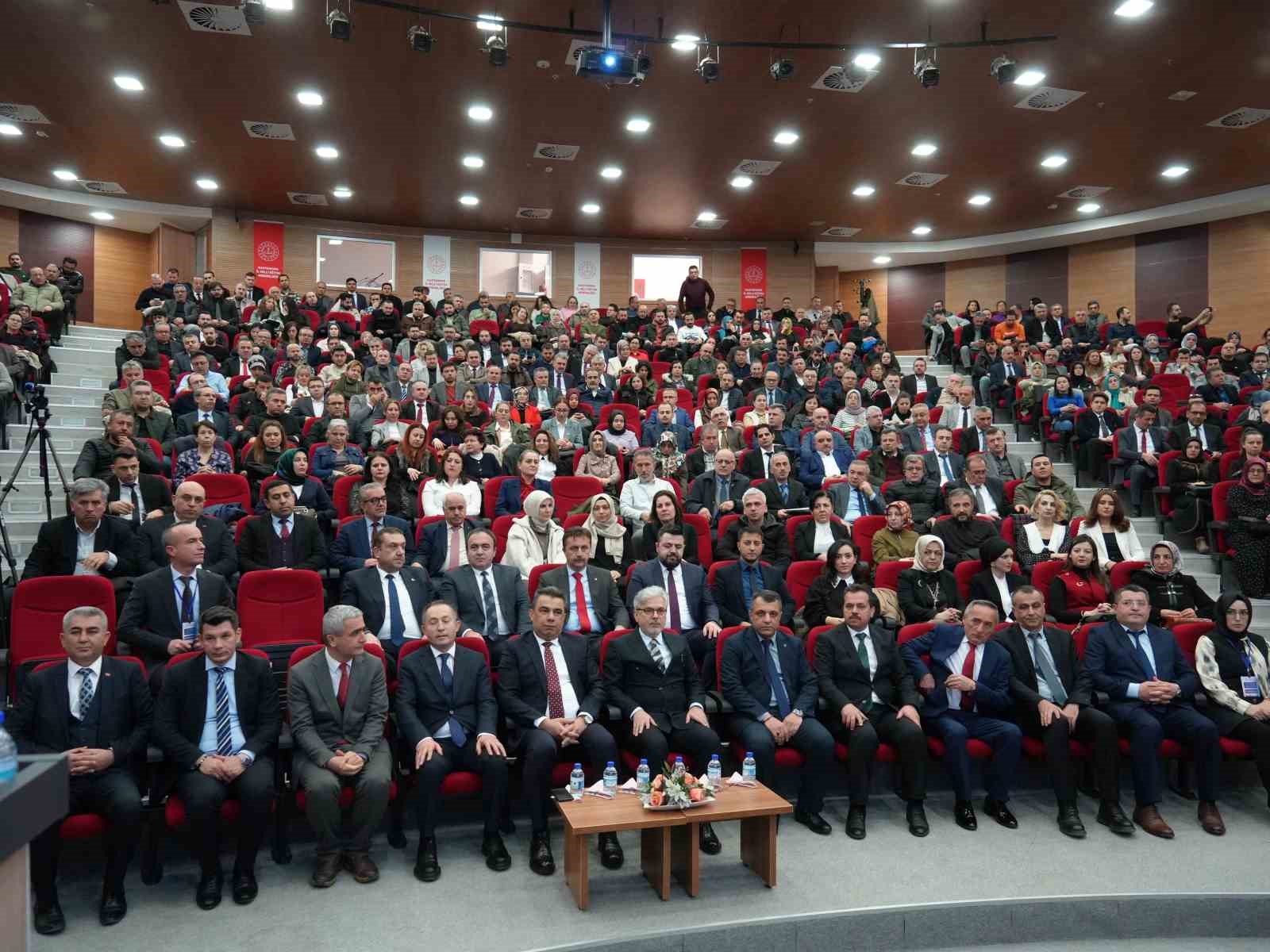 Bakan Yardımcısı Yelkenci: "Türkçeyi derinlemesine anlayan, konuşan, yazan nesiller önemli" 8 bakan yardimcisi yelkenci turkceyi derinlemesine anlayan konusan yazan nesiller onemli 4 l7S5cONu