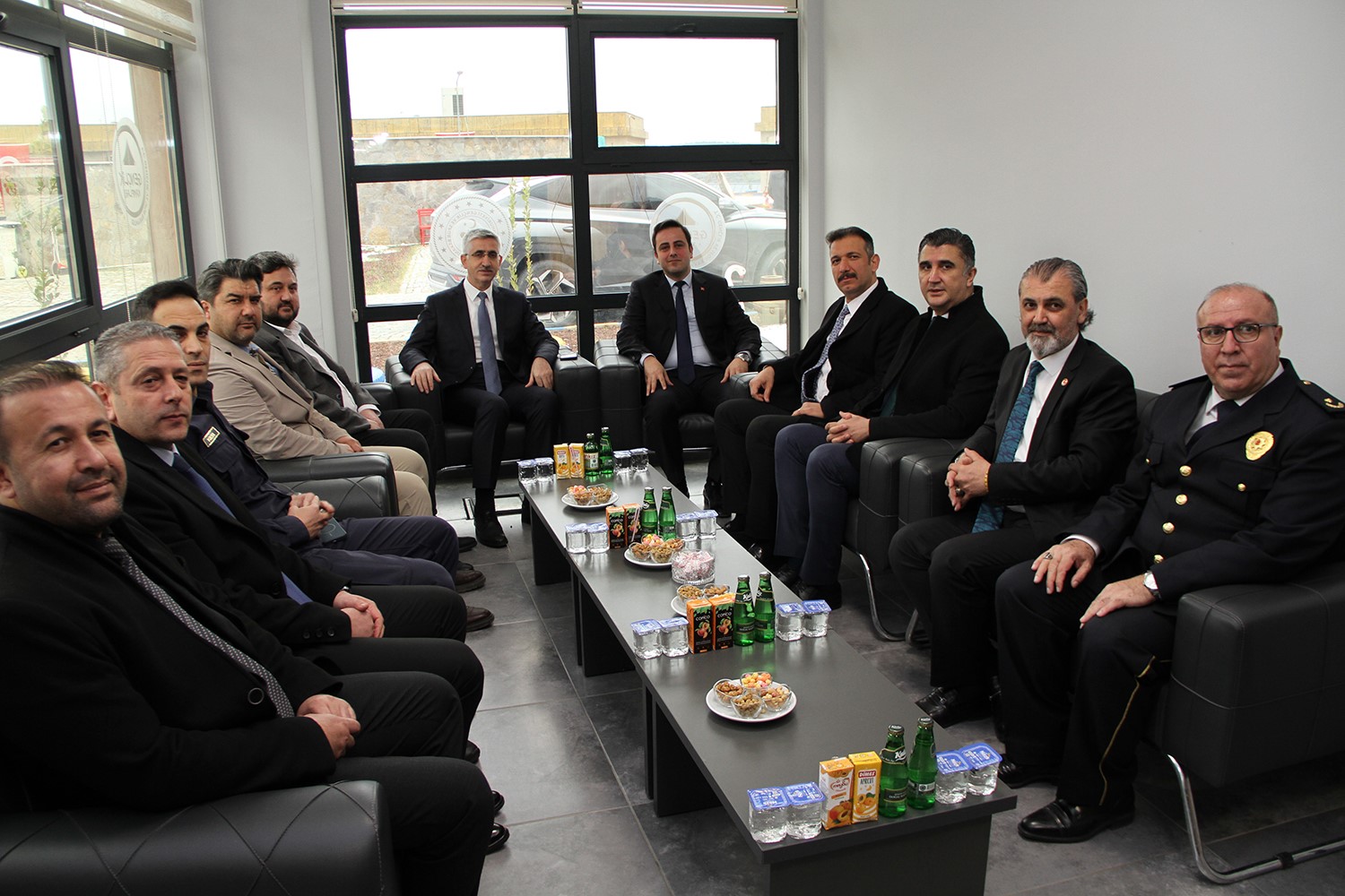 bakan yardimcisi yilmazdan kula ziyareti 2 CnrhLKmF