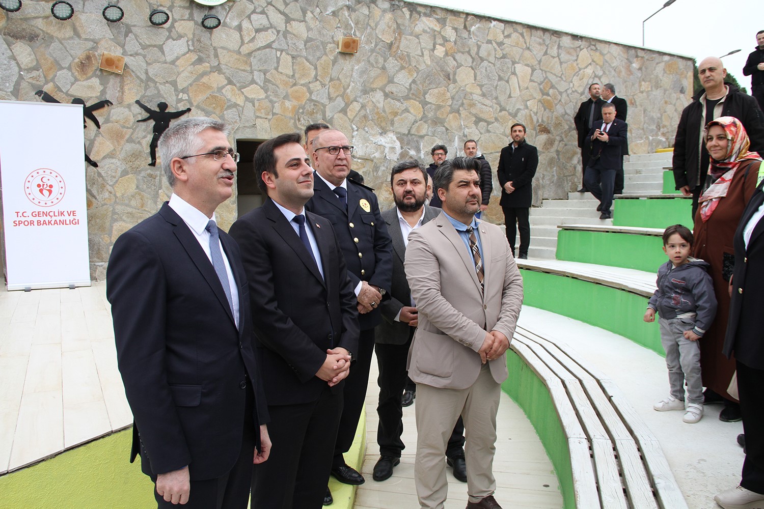 bakan yardimcisi yilmazdan kula ziyareti 3 kBPJBd9w