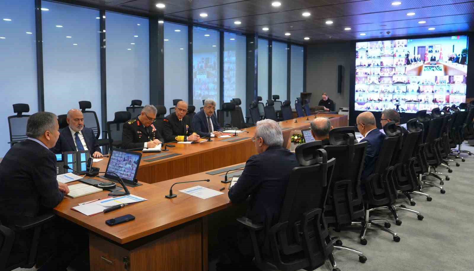 bakan yerlikaya 81 ilin valisi ile cevrim ici koordinasyon toplantisi gerceklestirdi 3 TJ8ESUaD
