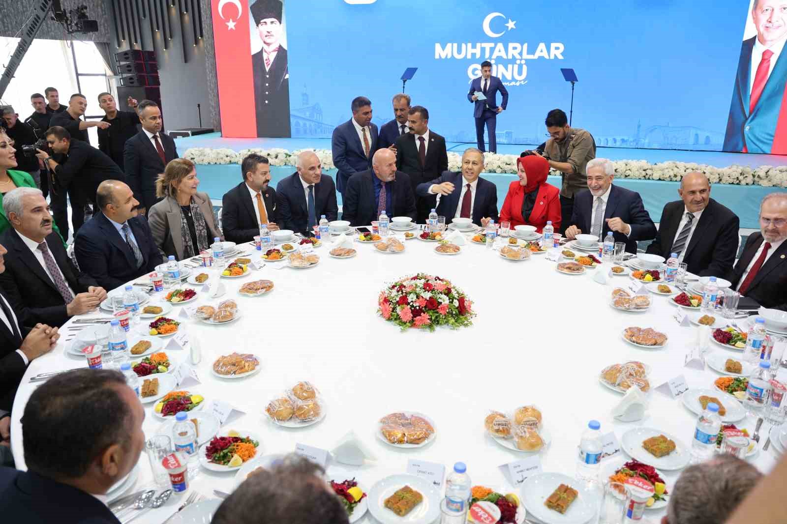 Bakan Yerlikaya: ’’Artık bu topraklarda silah değil, söz konuşacak, nefret değil, muhabbet yükselecek’’ 6 bakan yerlikaya artik bu topraklarda silah degil soz konusacak nefret degil muhabbet yukselecek 2 7MB8sGzS