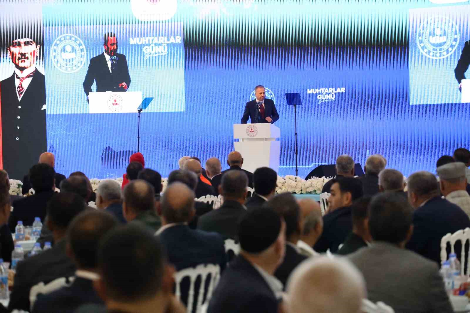 Bakan Yerlikaya: ’’Artık bu topraklarda silah değil, söz konuşacak, nefret değil, muhabbet yükselecek’’ 8 bakan yerlikaya artik bu topraklarda silah degil soz konusacak nefret degil muhabbet yukselecek 4
