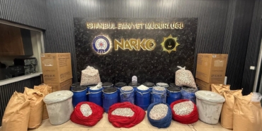 bakan-yerlikaya-istanbul-ve-izmirde-gerceklestirilen-uyusturucu-operasyonlarinda-6-milyon-958-bin-adet-uyusturucu-fYqTDSRx.jpg