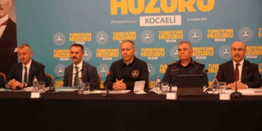 bakan-yerlikaya-tek-hedefimiz-688-bin-arkadasimizla-aziz-milletimizin-huzur-ve-guvenligi-5JqlFrR3.jpg
