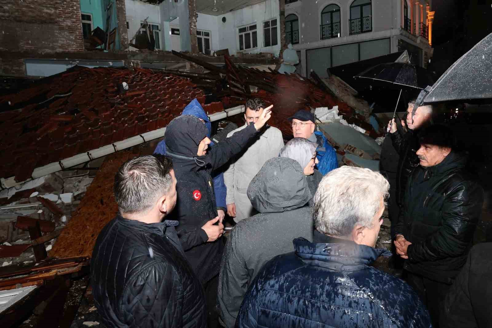 bakan yerlikaya yikilan 3 bina ve 1 is yerinde incelemelerde bulunduk 0