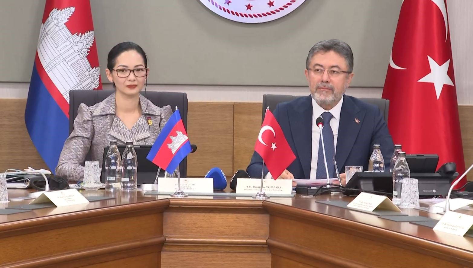 bakan yumakli 2025 yilinin 9 ayinda kambocyaya gerceklestirdigimiz tarim urunleri ihracatimiz yuzde 30 artmistir p2dWgGrT