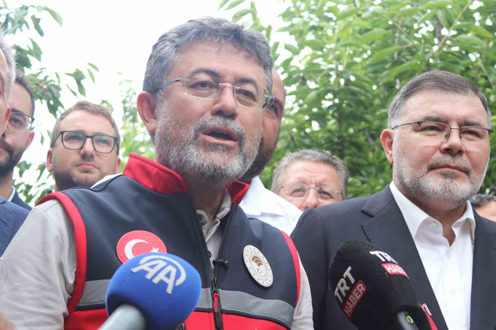 Bakan Yumaklı: "2026 tarımsal desteklerimizi gübre ve mazot artışına göre yeniden güncelleyeceğiz" 4 bakan yumakli 2026 tarimsal desteklerimizi gubre ve mazot artisina gore yeniden guncelleyecegiz 0 kvctIRKr