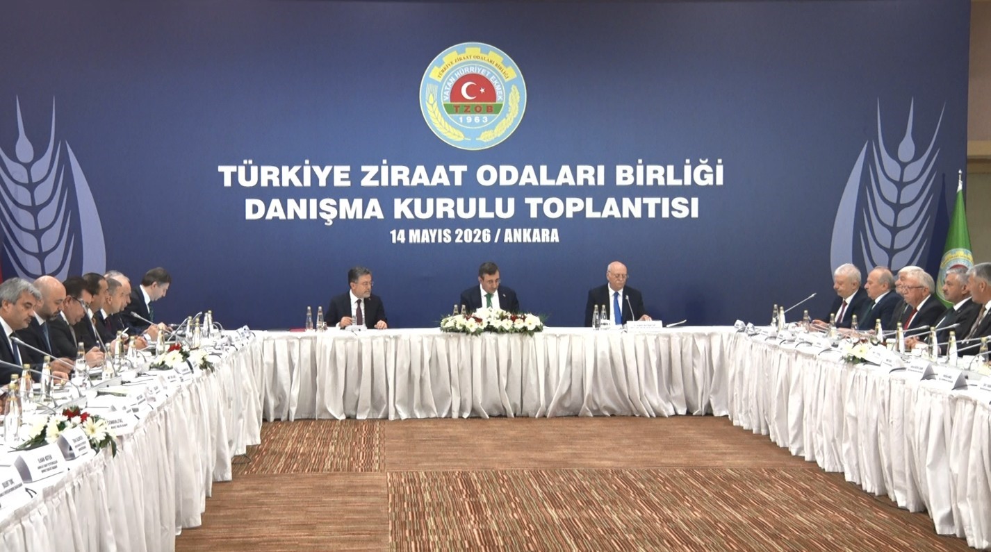 Bakan Yumaklı: "400 bin çiftçimizin ürünlerini pazarlayabilecekleri yeni kanallar oluşturacağız" 6 bakan yumakli 400 bin ciftcimizin urunlerini pazarlayabilecekleri yeni kanallar olusturacagiz 2 RwnevYIi