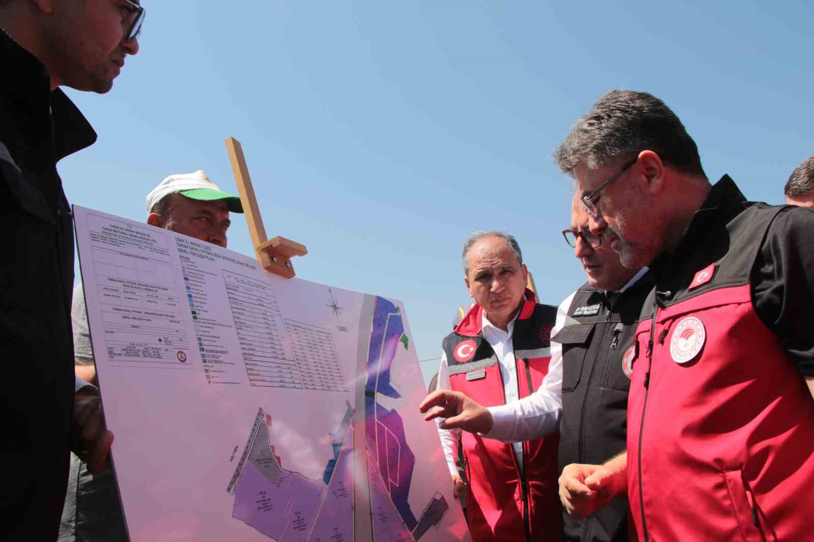 Bakan Yumaklı açıkladı: Uşak’ta 12 milyar TL’lik yatırımda yüzde 75’i kadın 2 bin 500 kişi istihdam edilecek 4 bakan yumakli acikladi usakta 12 milyar tllik yatirimda yuzde 75i kadin 2 bin 500 aRu97siC