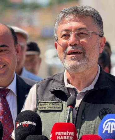 bakan-yumakli-bereketli-topraklarin-potansiyelini-daha-da-artiracagiz-ACIpCjHa.jpg