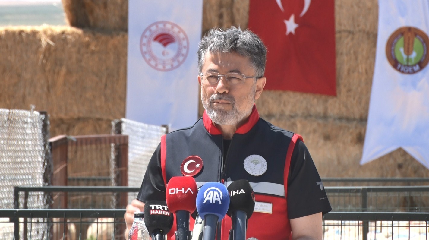 bakan yumakli bin 600 ureticimize toplam 160 bin kucukbas hayvani teslim edecegiz 0 PlOYtPaj