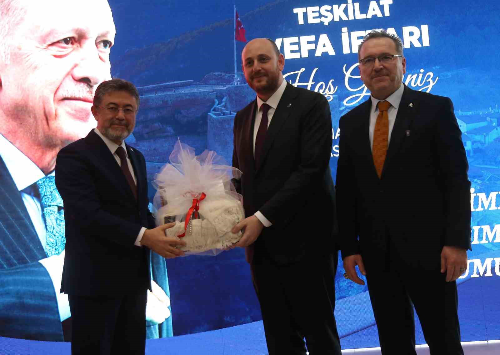Bakan Yumaklı: "Bölgemizin tamamında huzurun, barışın ve istikrarın hakim olması için tüm unsurlarımızla gayret ediyoruz" 9 bakan yumakli bolgemizin tamaminda huzurun barisin ve istikrarin hakim olmasi icin tum unsurlarimizla gayret PrnildF3