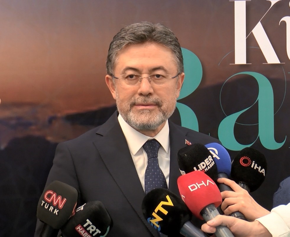 bakan yumakli ciftcilerimizin uretimini etkileyecek herhangi bir gubre problemi olmayacak 0 iZsYdKnb