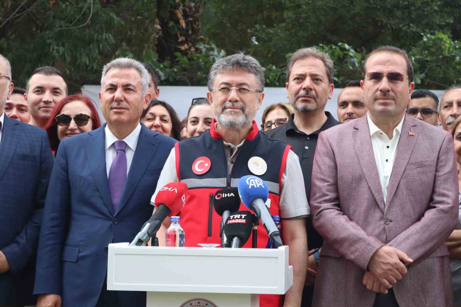 bakan yumakli izmirde biyoteknik mucadele arastirma merkezinin acilisini yapti 0