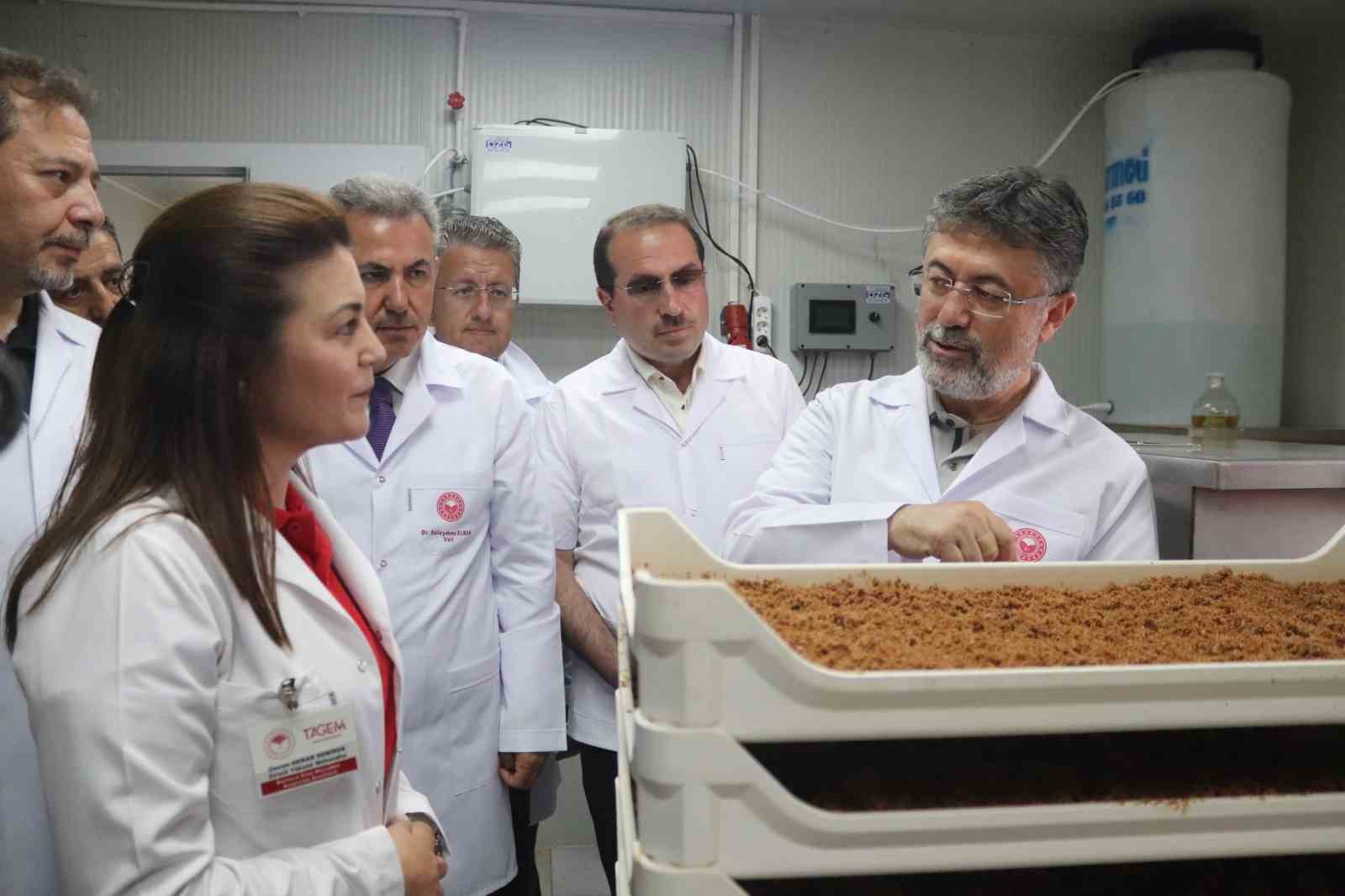bakan yumakli izmirde biyoteknik mucadele arastirma merkezinin acilisini yapti 4 KFgvh5p4