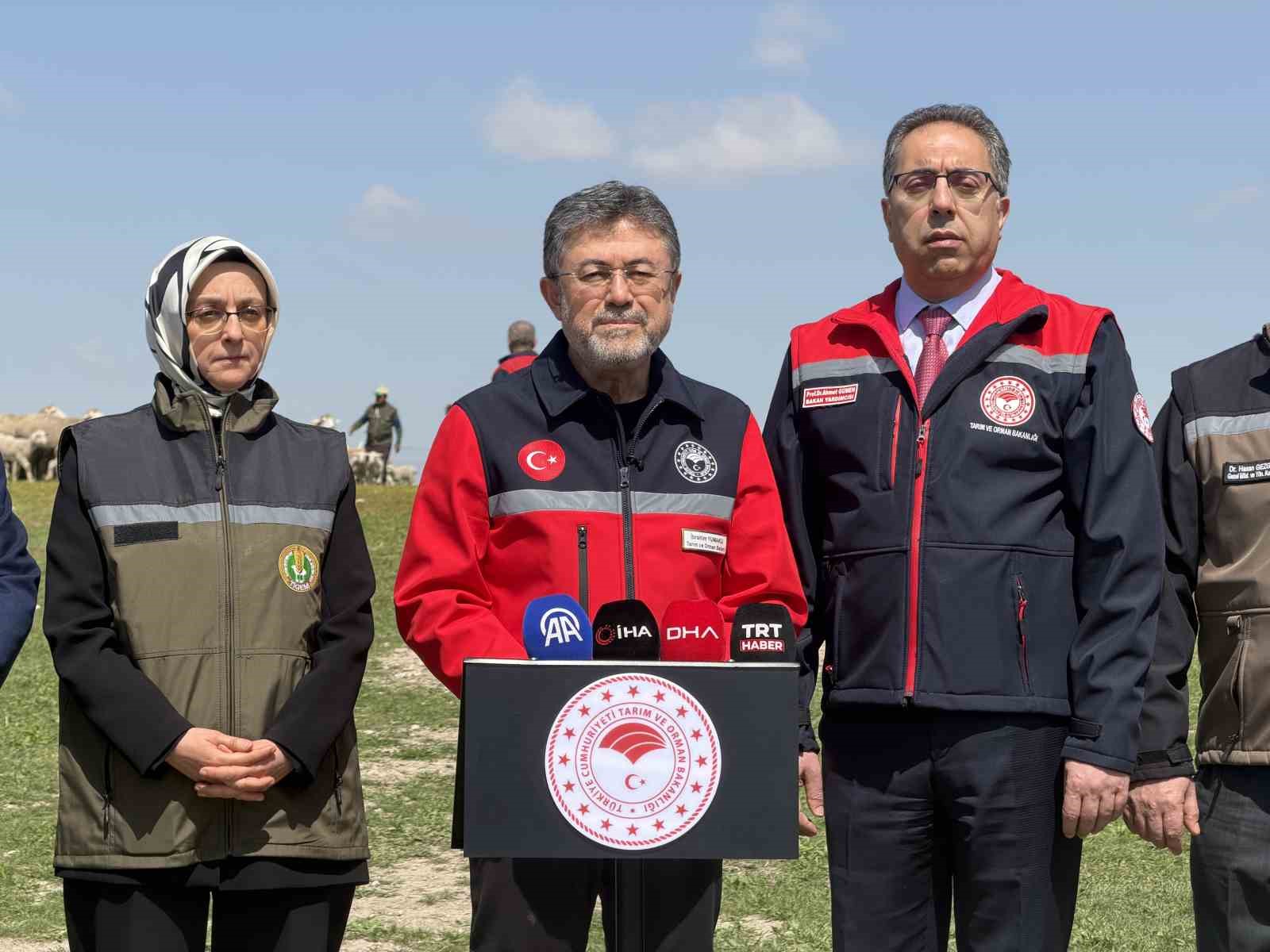 Bakan Yumaklı: (Kırsalda Bereket Küçükbaşa Destek Projesi) "En iyi ırkın oluşturulması için çalışılmış sürülerden verilecek" 6 bakan yumakli kirsalda bereket kucukbasa destek projesi en iyi irkin olusturulmasi icin calisilmis surulerden eR43dPNj