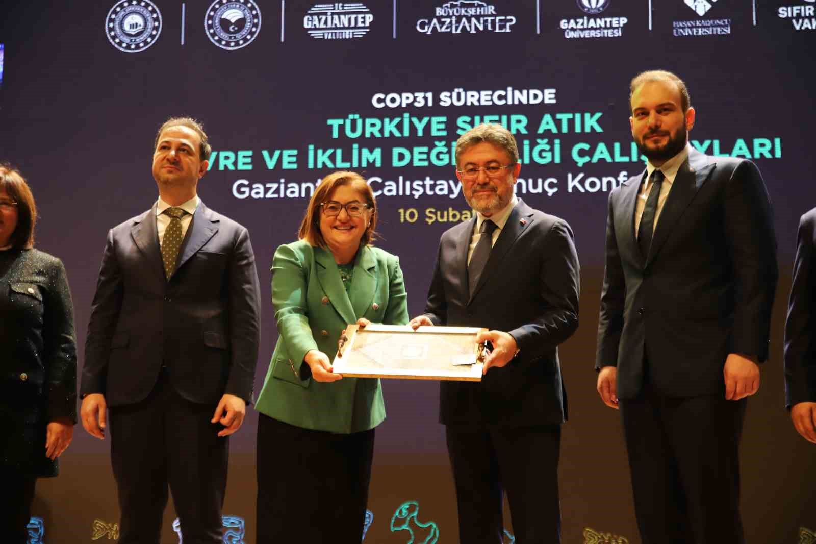 bakan yumakli kuresel olcekte her yil yaklasik 23 milyar ton gida israf ediliyor 4 Sqw3KhNs