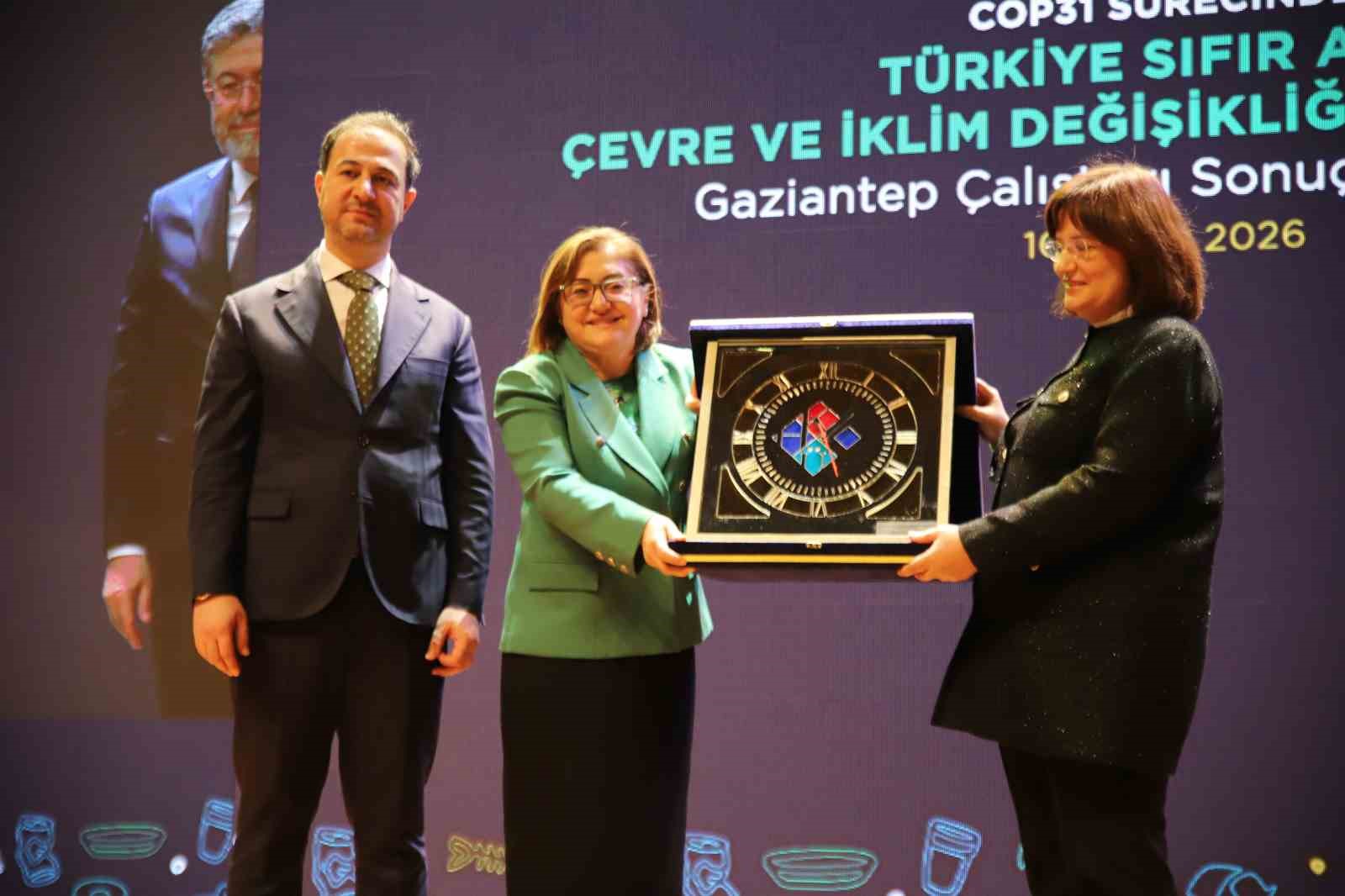 bakan yumakli kuresel olcekte her yil yaklasik 23 milyar ton gida israf ediliyor 5