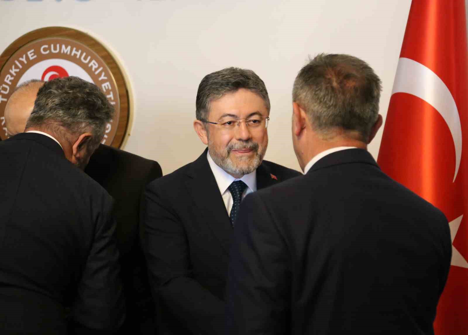 bakan yumakli orman yanginlariyla mucadelenin en onemli unsuru o yanginlarin cikmamasini saglamak 3 ZrqcISTL