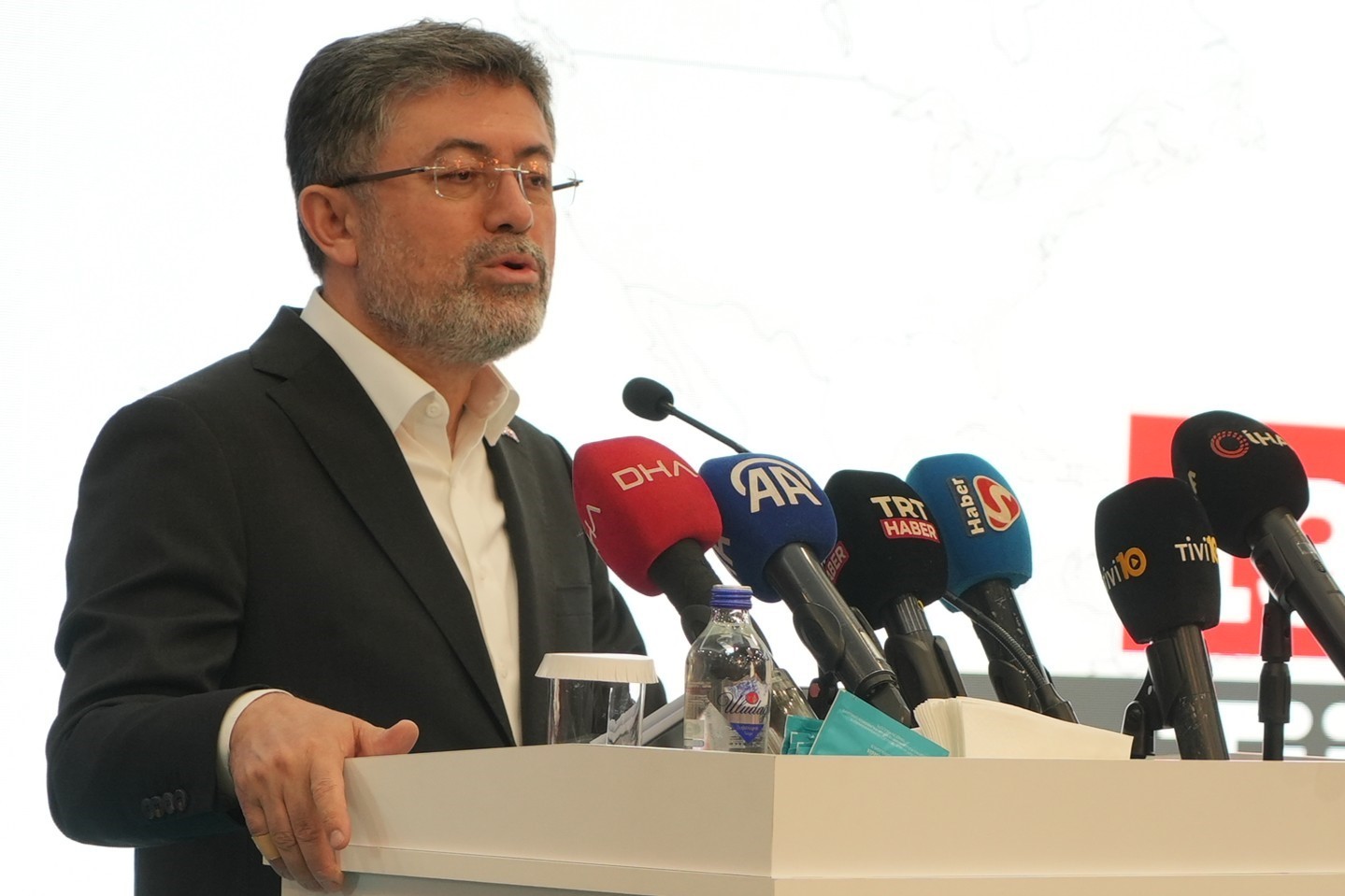bakan yumakli turkiye orman yanginlari ile mucadele konusunda dunyanin en iyi ulkelerinden bir tanesidir 1uf94eDh