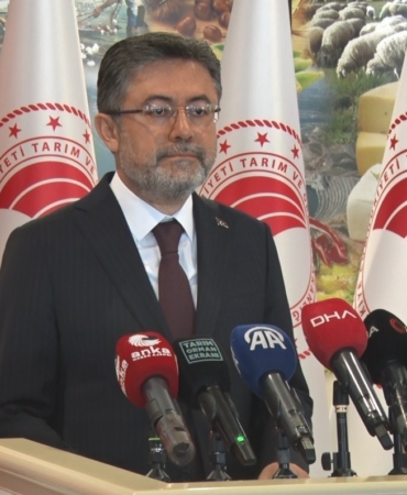 bakan-yumakli-zehirlenen-bocek-ailesi-olayla-ilgili-savcilik-sorusturmasi-buyuk-bir-hassasiyetle-devam-ediyor-E1Yvhquu.jpg
