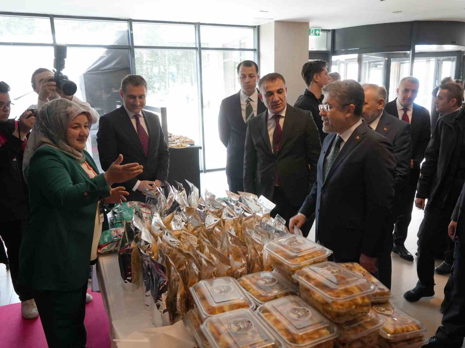 bakan yumaklidan zirai don aciklamasi geneli itibariyla bir zirai don hadisesi yasanmadi 9 TcPp39Xj