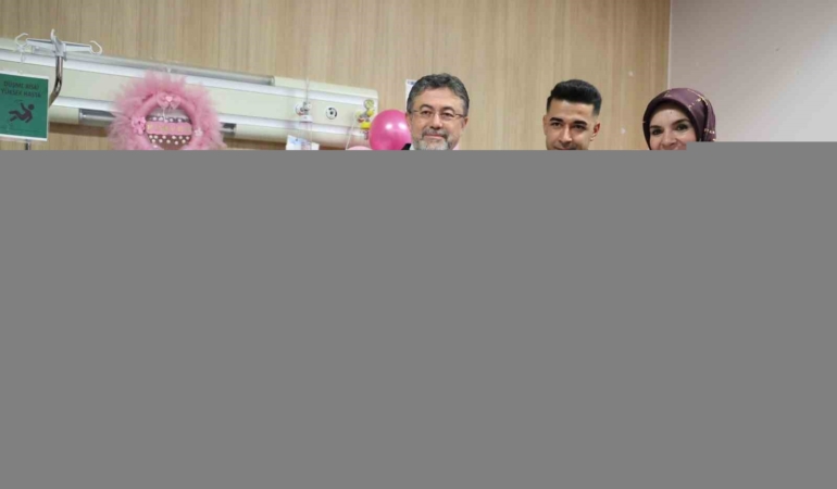bakanlar-goktas-ve-yumaklidan-her-aile-1-fidan-sevdamiz-yesil-vatan-kampanyasi-kapsaminda-yeni-9AcO35Qy.jpg