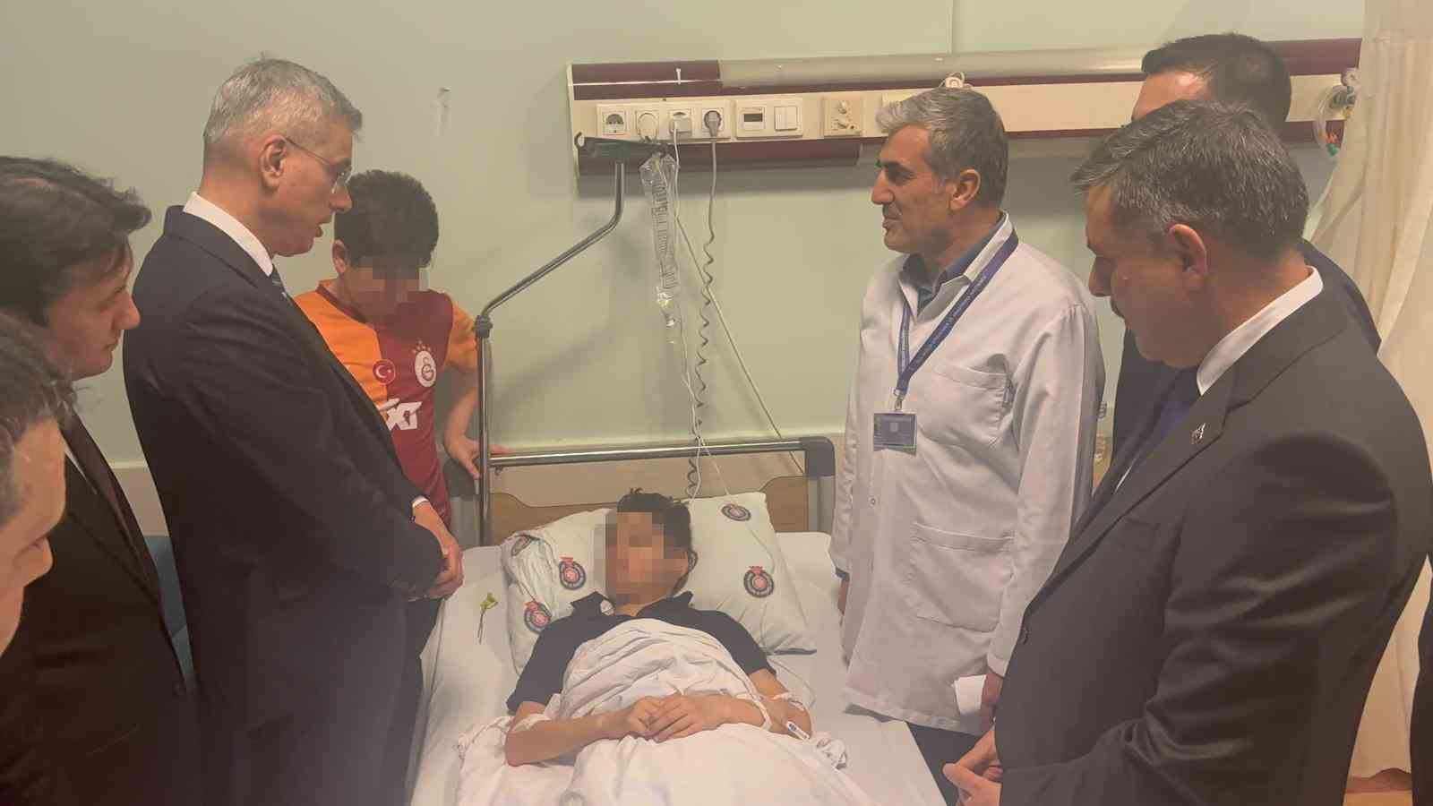 bakanlar yarali ogrencileri ziyaret etti 5 W5zr4YLY