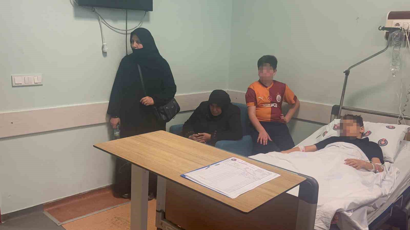 bakanlar yarali ogrencileri ziyaret etti 6 jJiGksfU