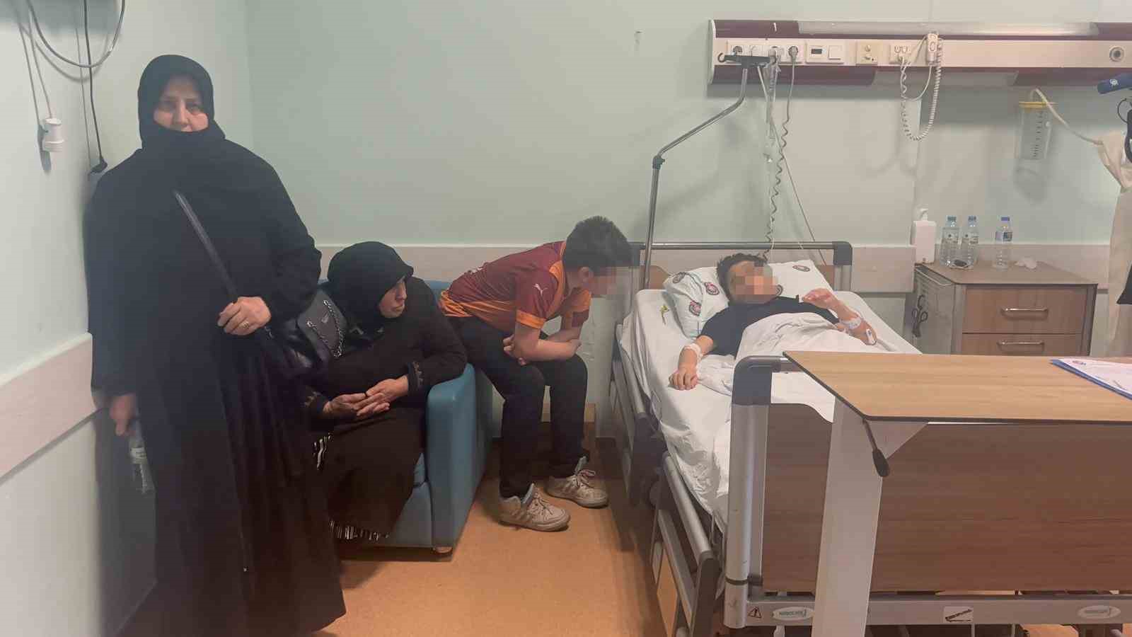 bakanlar yarali ogrencileri ziyaret etti 7 qg51jR4H