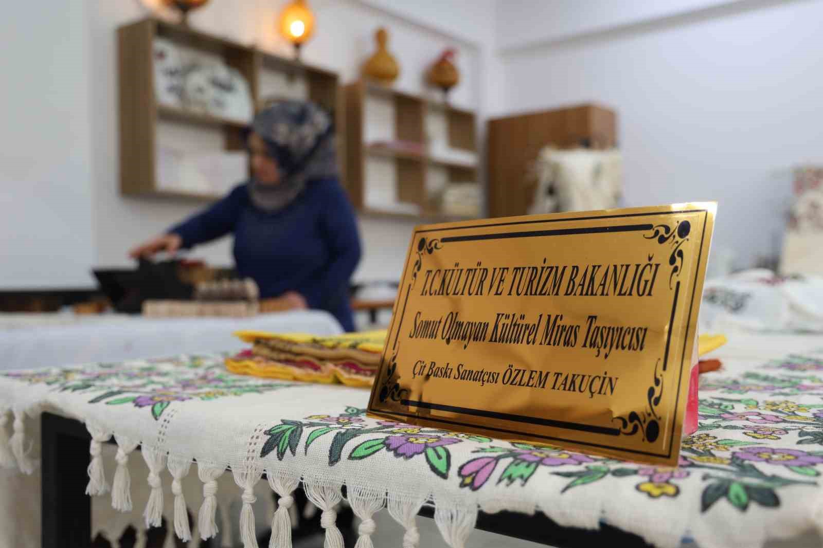 bakanliktan sanatci belgesi alan usta cit baskiyi gelecege tasiyor 5 kaWArtD3