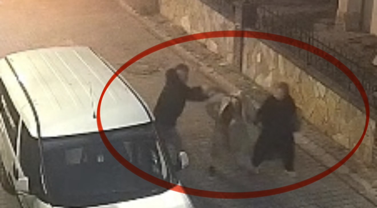 bakar misin tuzagi zinciri kapip kacti kameraya yakalandi 4 62qbvJb8