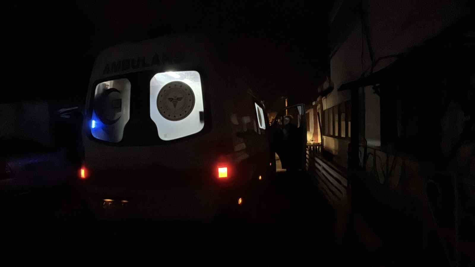 Bakım yaptığı silahının ateş alması sonucu ağır yaralandı 10 bakim yaptigi silahinin ates almasi sonucu agir yaralandi 6 DelmOYEr