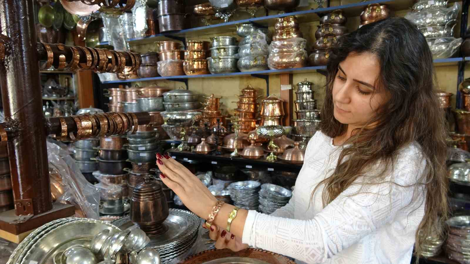 bakir bileklikler yeniden moda oldu 4 XhXMq7dM