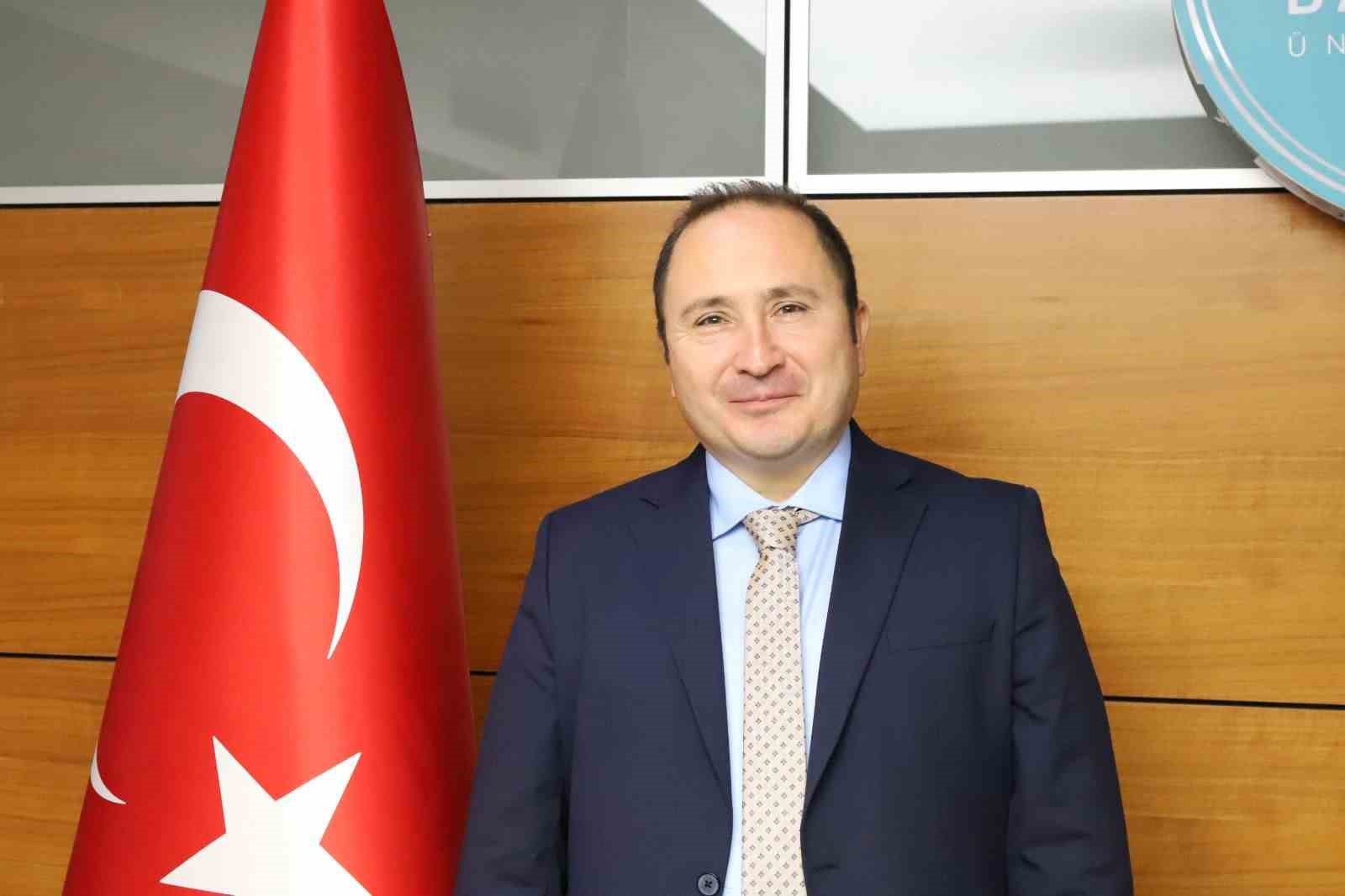 bakircay universitesinden buyuk gurur prof dr kadri ozdemir dunya 270incisi 2