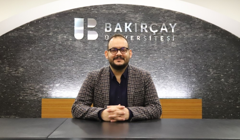 bakircay-universitesinden-buyuk-gurur-prof-dr-kadri-ozdemir-dunya-270incisi-thrlE4Yy.jpg